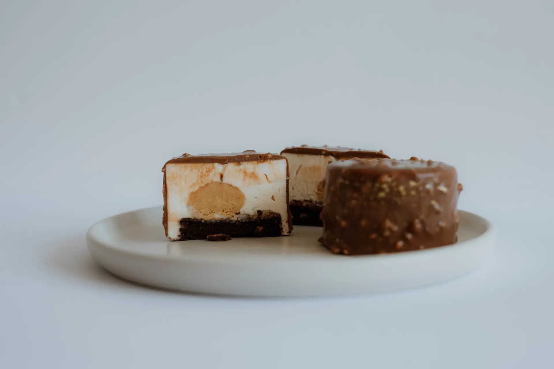 Hazel Bliss kolač sa lje&scaron;njakom monoporcija