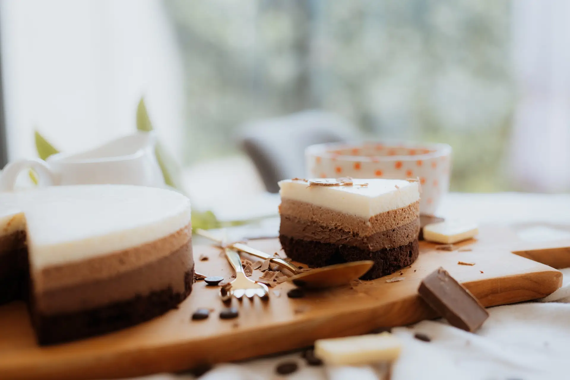 Triumph torta od tamne, mliječne i bijele čokolade