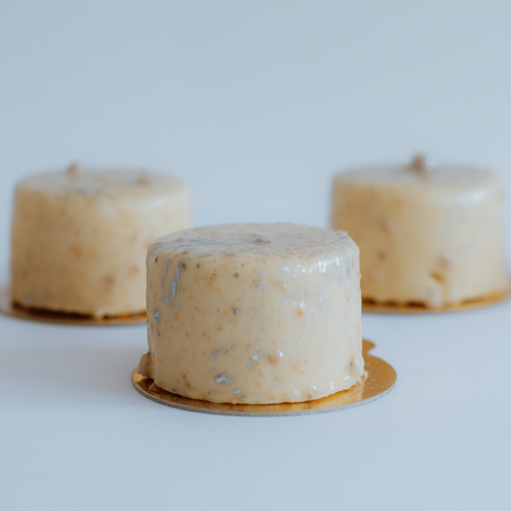 Coconut Bliss kolač od kokosa monoporcija